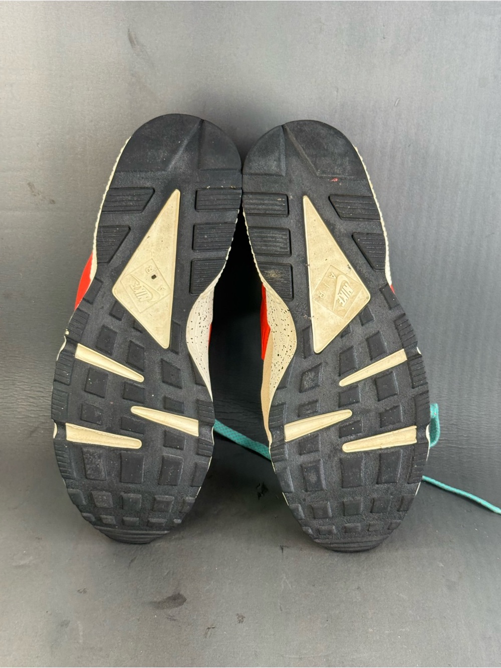 Nike Air Huarache Run Premium 'Desert Ore' sneaker shoes men’s size 13 - Picture 8 of 8
